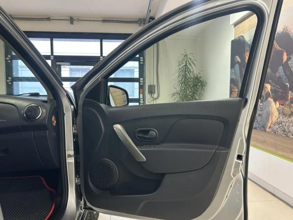 Renault Logan II Рестайлинг с пробегом 2021 года, цена 1 100 000 рублей, 114240 км, седан, Автокод Объявления