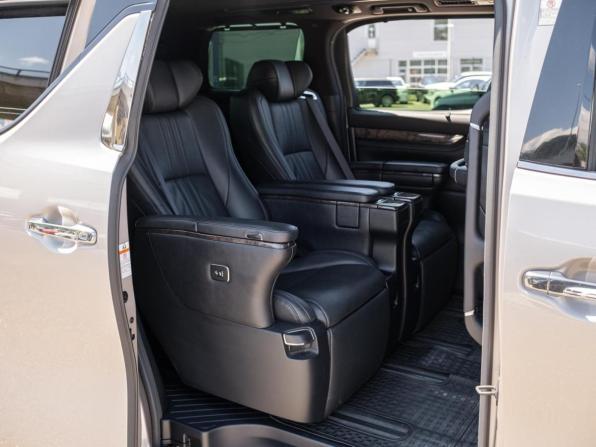 Toyota Alphard III Рестайлинг с пробегом 2019 года, цена 5 650 000 рублей, 142705 км, минивэн, Автокод Объявления