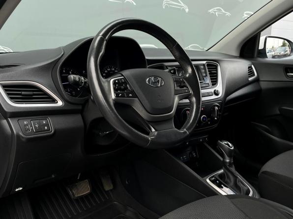 Hyundai Solaris II с пробегом 2019 года, цена 1 174 600 рублей, 139495 км, седан, Автокод Объявления