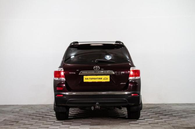 Toyota Highlander II (XU40) Рестайлинг с пробегом 2011 года, цена 1 729 000 рублей, 319000 км, внедорожник, Автокод Объявления