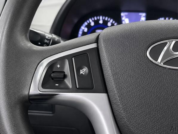 Hyundai Solaris I с пробегом 2013 года, цена 749 000 рублей, 179245 км, седан, Автокод Объявления