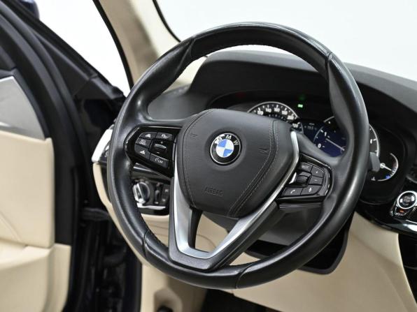 BMW 5 серии VII (G30/G31/G38) с пробегом 2018 года, цена 2 489 000 рублей, 84490 км, универсал, Автокод Объявления