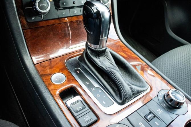 Volkswagen Touareg II с пробегом 2011 года, цена 1 749 000 рублей, 383900 км, внедорожник, Автокод Объявления