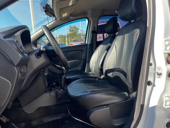 Renault Logan II Рестайлинг с пробегом 2021 года, цена 1 080 000 рублей, 66230 км, седан, Автокод Объявления