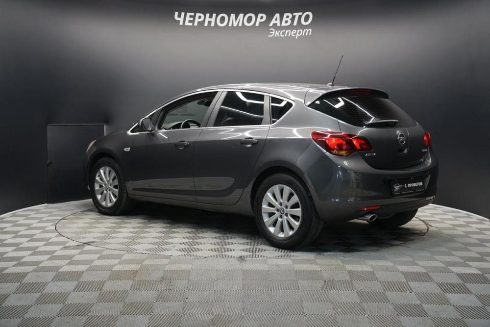 Opel Astra J Крым  - изображение 3