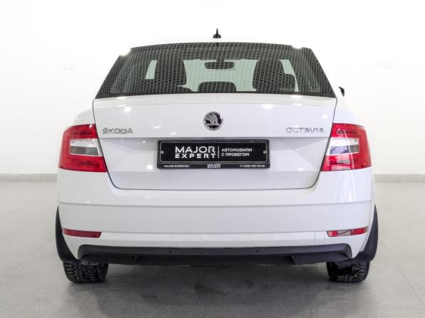 Skoda Octavia III (A7) Рестайлинг с пробегом 2019 года, цена 1 415 000 рублей, 119106 км, лифтбек, Автокод Объявления