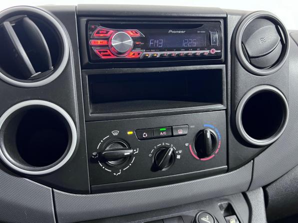 Citroen Berlingo II Рестайлинг с пробегом 2013 года, цена 697 000 рублей, 250173 км, минивэн, Автокод Объявления