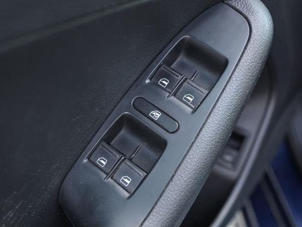 Volkswagen Jetta VI с пробегом 2012 года, цена 899 000 рублей, 182349 км, седан, Автокод Объявления