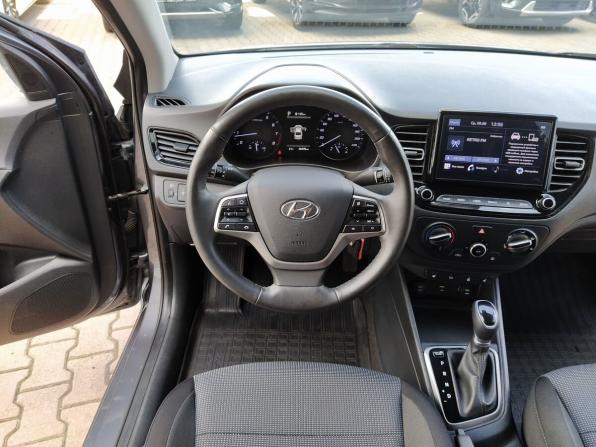 Solaris HS с пробегом 2024 года, цена 2 100 000 рублей, 25495 км, седан, Автокод Объявления