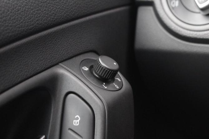 Volkswagen Polo V Рестайлинг с пробегом 2016 года, цена 1 110 000 рублей, 140181 км, седан, Автокод Объявления