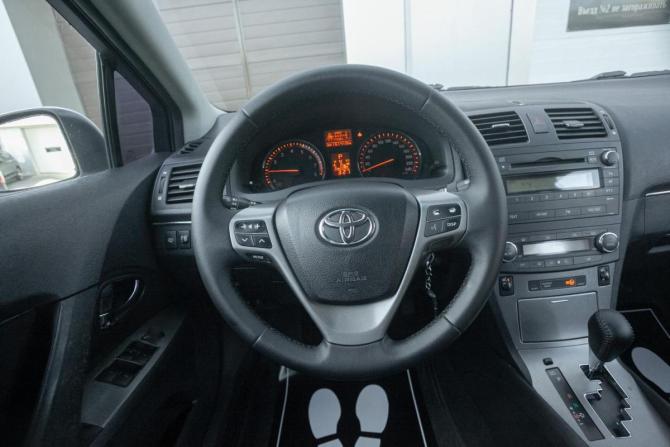 Toyota Avensis III с пробегом 2010 года, цена 1 145 000 рублей, 161000 км, седан, Автокод Объявления