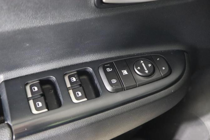 Kia Rio IV Рестайлинг с пробегом 2021 года, цена 1 429 990 рублей, 141221 км, седан, Автокод Объявления