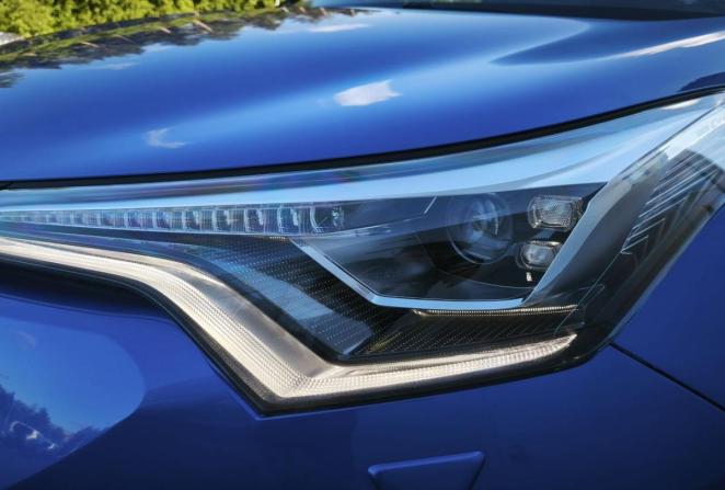 Toyota C-HR I с пробегом 2018 года, цена 1 950 000 рублей, 88006 км, внедорожник, Автокод Объявления