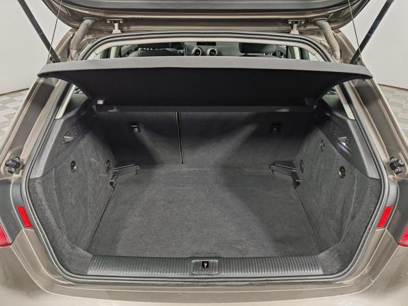 Audi A3 III (8V) с пробегом 2015 года, цена 1 195 000 рублей, 147936 км, хэтчбек, Автокод Объявления