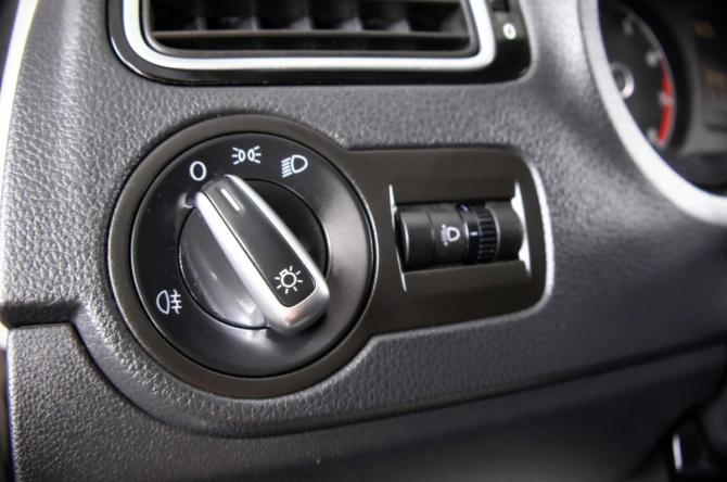 Volkswagen Polo V Рестайлинг с пробегом 2018 года, цена 819 000 рублей, 210235 км, седан, Автокод Объявления