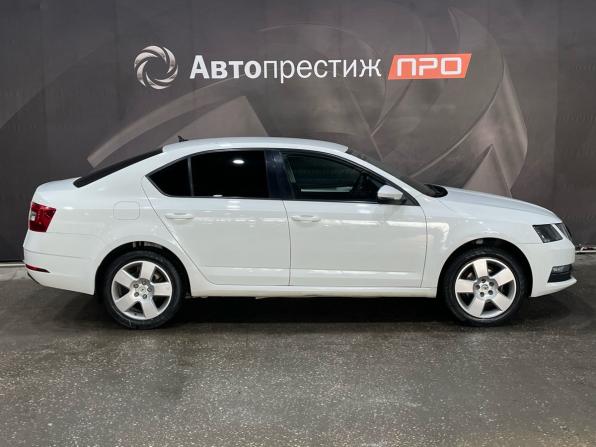Skoda Octavia III (A7) Рестайлинг с пробегом 2020 года, цена 1 570 000 рублей, 110000 км, лифтбек, Автокод Объявления