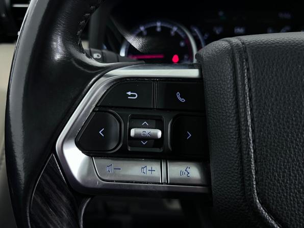 Toyota Land Cruiser 300 Series с пробегом 2022 года, цена 8 500 000 рублей, 122410 км, внедорожник, Автокод Объявления