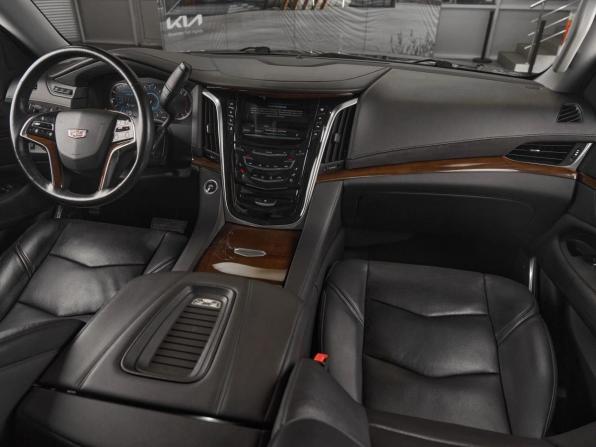 Cadillac Escalade IV с пробегом 2019 года, цена 4 850 000 рублей, 127300 км, внедорожник, Автокод Объявления