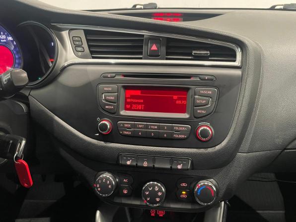 Kia Ceed II с пробегом 2015 года, цена 749 000 рублей, 222872 км, хэтчбек, Автокод Объявления