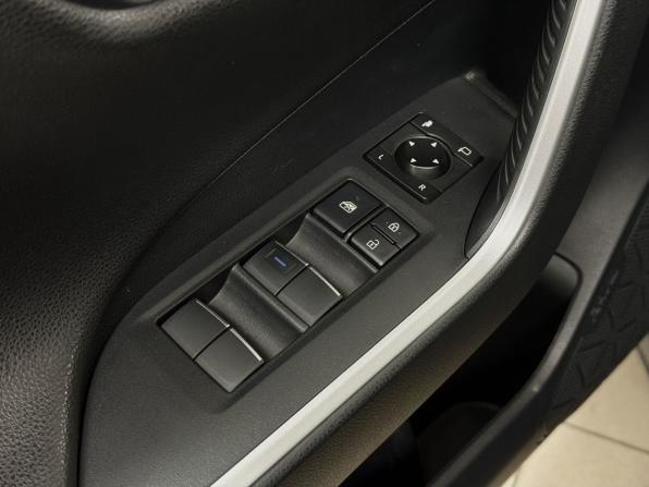 Toyota RAV4 V (XA50) с пробегом 2021 года, цена 2 800 000 рублей, 153491 км, внедорожник, Автокод Объявления