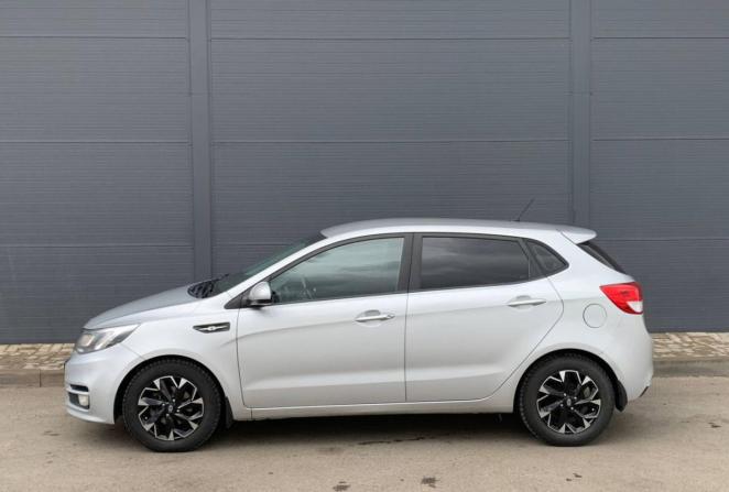 Kia Rio III Рестайлинг с пробегом 2016 года, цена 900 000 рублей, 121669 км, хэтчбек, Автокод Объявления