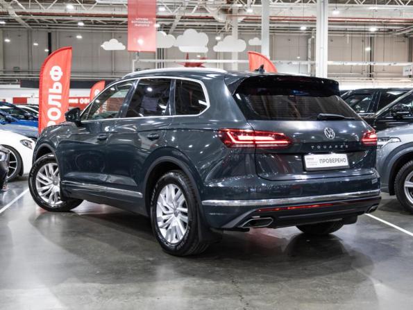 Volkswagen Touareg III с пробегом 2019 года, цена 4 599 777 рублей, 60670 км, внедорожник, Автокод Объявления