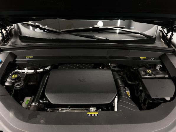Li Auto (Lixiang) L9 I Рестайлинг с пробегом 2024 года, цена 7 688 000 рублей, 12153 км, внедорожник, Автокод Объявления