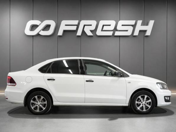 Volkswagen Polo V Рестайлинг с пробегом 2020 года, цена 1 370 000 рублей, 39225 км, седан, Автокод Объявления