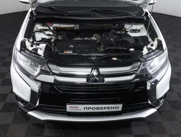 Mitsubishi Outlander III Рестайлинг 2 с пробегом 2015 года, цена 1 843 000 рублей, 75600 км, внедорожник, Автокод Объявления