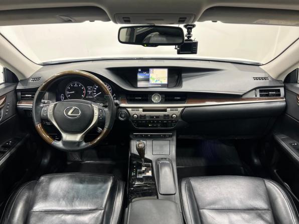 Lexus ES VI с пробегом 2014 года, цена 2 390 000 рублей, 131250 км, седан, Автокод Объявления