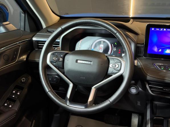 Haval Jolion I Рестайлинг с пробегом 2025 года, цена 2 499 000 рублей, 17218 км, внедорожник, Автокод Объявления