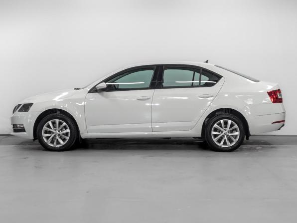 Skoda Octavia III (A7) Рестайлинг с пробегом 2019 года, цена 1 785 000 рублей, 76921 км, лифтбек, Автокод Объявления