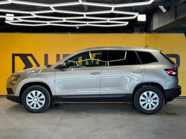 Skoda Karoq I с пробегом 2021 года, цена 2 299 000 рублей, 32200 км, внедорожник, Автокод Объявления