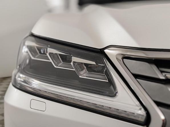 Lexus LX III Рестайлинг 2 с пробегом 2019 года, цена 7 775 000 рублей, 126708 км, внедорожник, Автокод Объявления