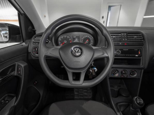 Volkswagen Polo V Рестайлинг с пробегом 2017 года, цена 1 140 000 рублей, 84934 км, седан, Автокод Объявления
