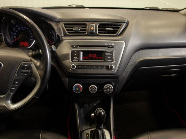 Kia Rio III Рестайлинг с пробегом 2017 года, цена 1 030 000 рублей, 175635 км, седан, Автокод Объявления
