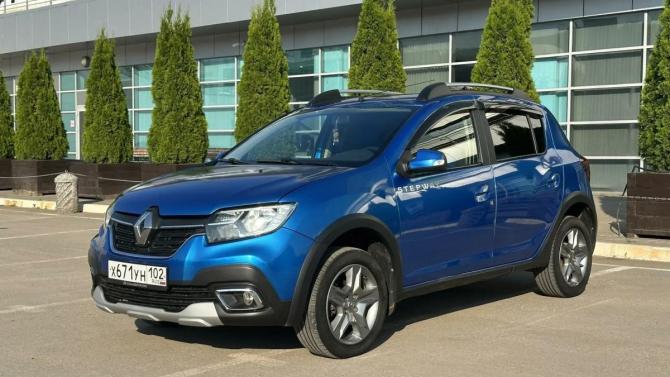 Renault Sandero II Рестайлинг с пробегом 2019 года, цена 1 189 000 рублей, 53937 км, хэтчбек, Автокод Объявления