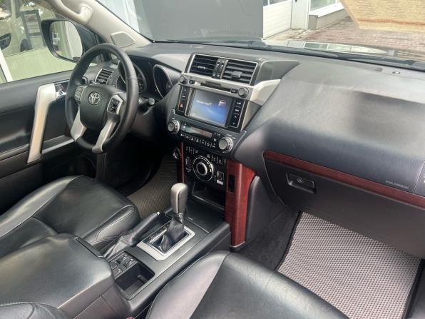 Toyota Land Cruiser Prado 150 Series Рестайлинг 1 с пробегом 2014 года, цена 3 149 000 рублей, 296000 км, внедорожник, Автокод Объявления