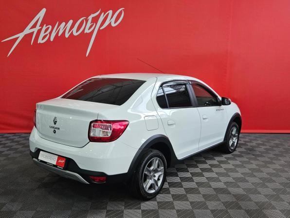 Renault Logan II Рестайлинг с пробегом 2021 года, цена 1 570 000 рублей, 15429 км, седан, Автокод Объявления