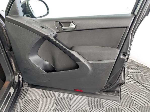 Volkswagen Tiguan I Рестайлинг с пробегом 2015 года, цена 1 350 000 рублей, 153671 км, внедорожник, Автокод Объявления
