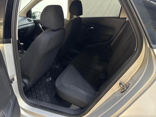 Volkswagen Polo V с пробегом 2011 года, цена 450 000 рублей, 284276 км, седан, Автокод Объявления
