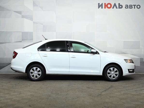 Skoda Rapid I с пробегом 2017 года, цена 1 240 000 рублей, 86653 км, лифтбек, Автокод Объявления