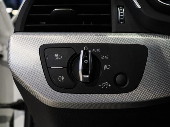Audi A4 V (B9) с пробегом 2016 года, цена 2 350 000 рублей, 52235 км, седан, Автокод Объявления