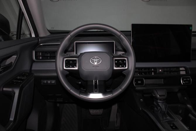 Toyota RAV4 V (XA50) с пробегом 2026 года, цена 4 900 000 рублей, 51 км, внедорожник, Автокод Объявления