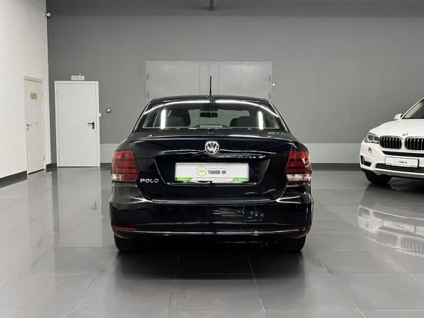 Volkswagen Polo V Рестайлинг с пробегом 2019 года, цена 1 065 000 рублей, 101521 км, седан, Автокод Объявления