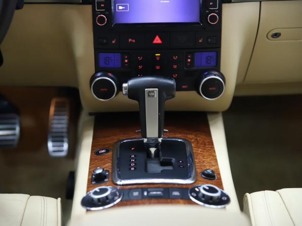 Volkswagen Touareg I Рестайлинг с пробегом 2008 года, цена 845 000 рублей, 316836 км, внедорожник, Автокод Объявления