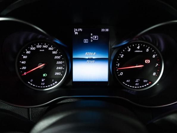 Mercedes-Benz C-Класс IV (W205) Рестайлинг с пробегом 2018 года, цена 2 749 585 рублей, 70051 км, седан, Автокод Объявления