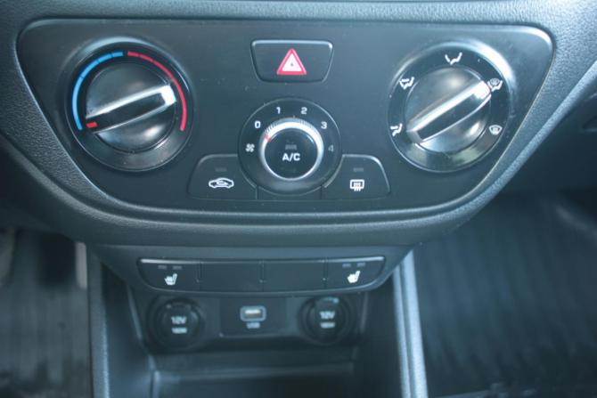 Hyundai Solaris II с пробегом 2019 года, цена 1 300 000 рублей, 96000 км, седан, Автокод Объявления