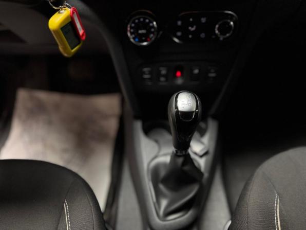 Renault Sandero II Рестайлинг с пробегом 2018 года, цена 1 250 000 рублей, 100408 км, хэтчбек, Автокод Объявления