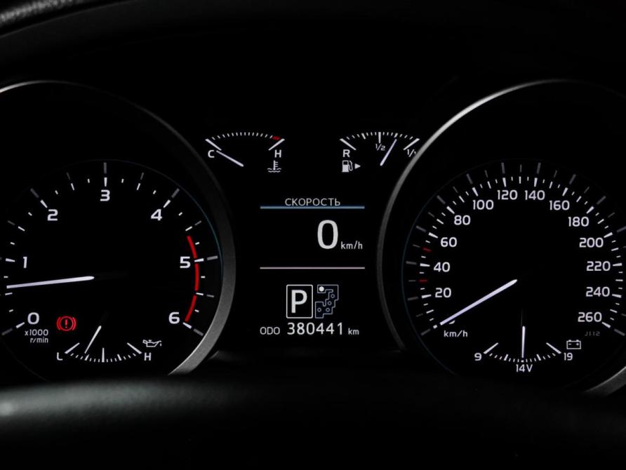 Toyota Land Cruiser 200 Series Рестайлинг 1 Москва  - изображение 11